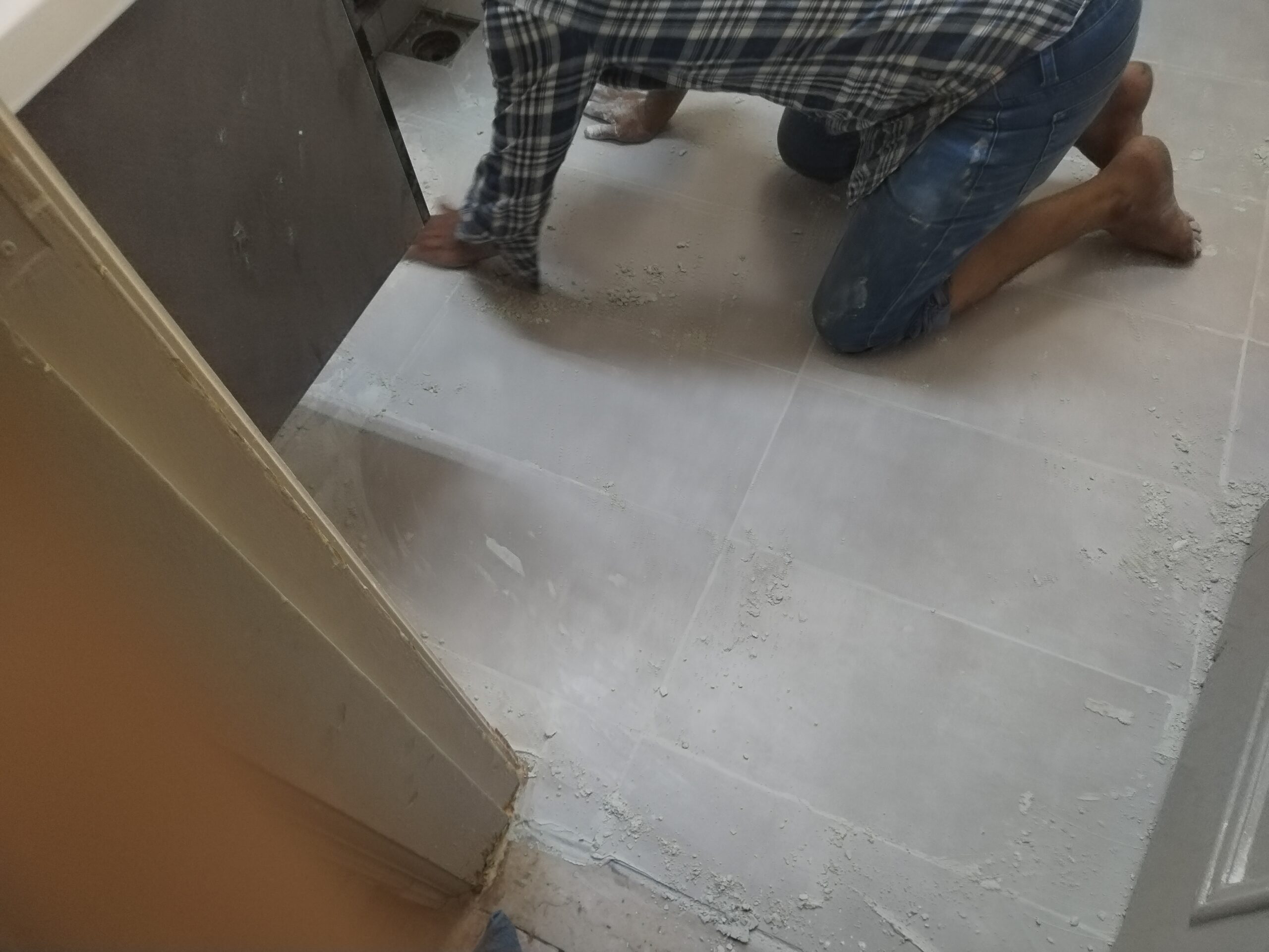 عزل حمامات بجدة عزل بلاط عزل رطوبه الكشف عن تسربات المياه