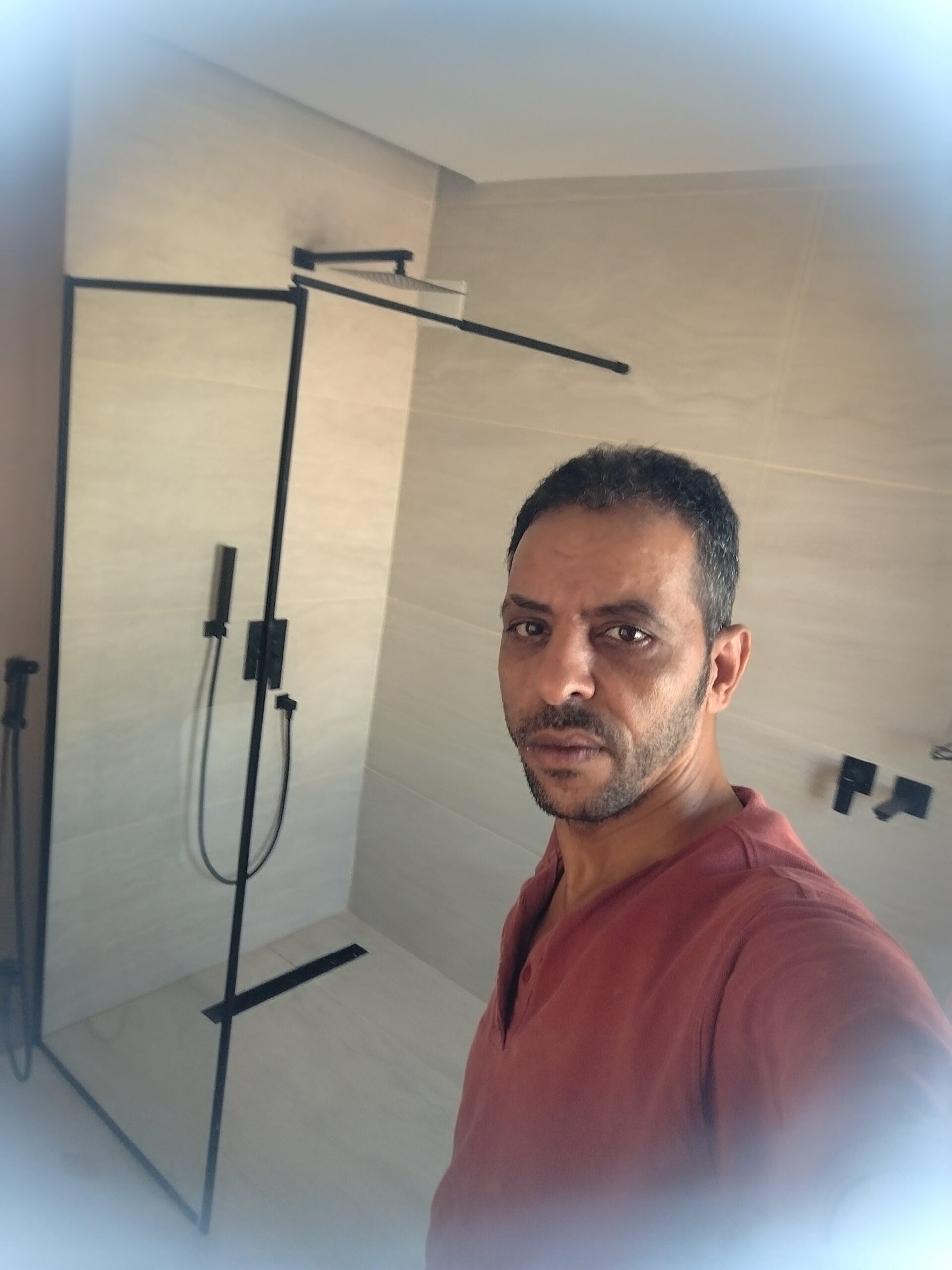 أصبحت مهنة معلم بلاط ب حي - مبلط, حي, المحمدية